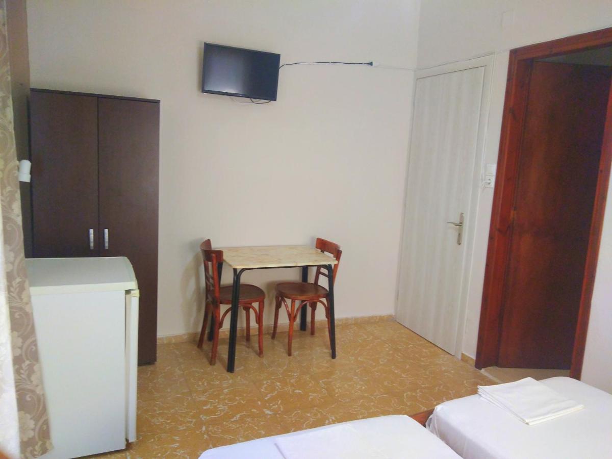 Rooms-Studio Anagnostou Loutrá Edipsoú Eksteriør bilde